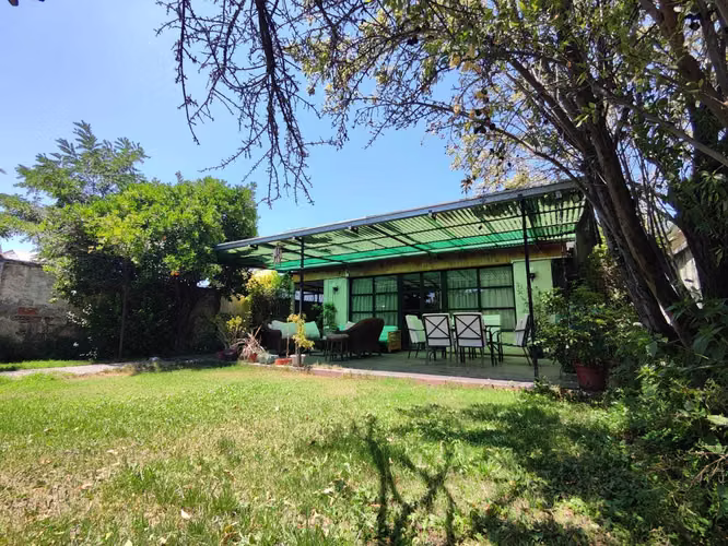 CASA CON GRAN TERRENO PARA PROYECTO  (162509)