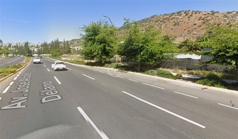 Terreno Construcción de 1.103M2 en arriendo en La Dehesa