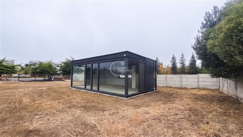 Sitio de 1.103M2 en arriendo en La Dehesa