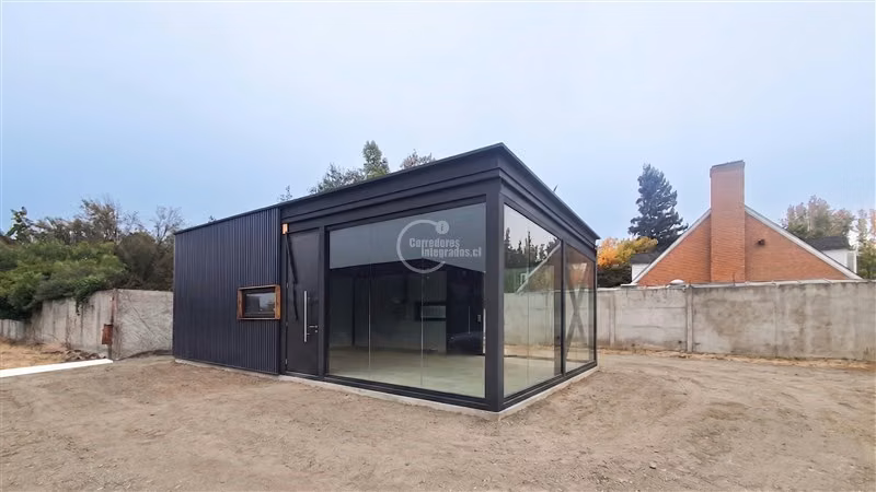 Sitio de 1.103M2 en arriendo en La Dehesa
