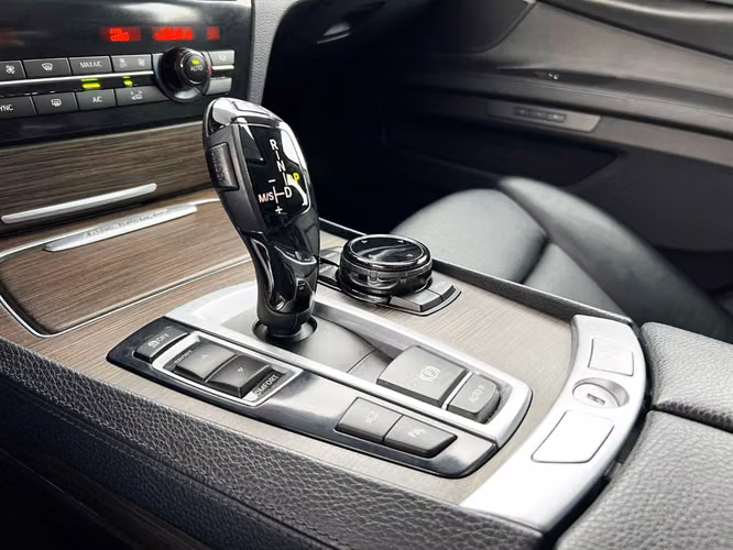 BMW 740 ACTIVE HYBRID 7 3.0 2014