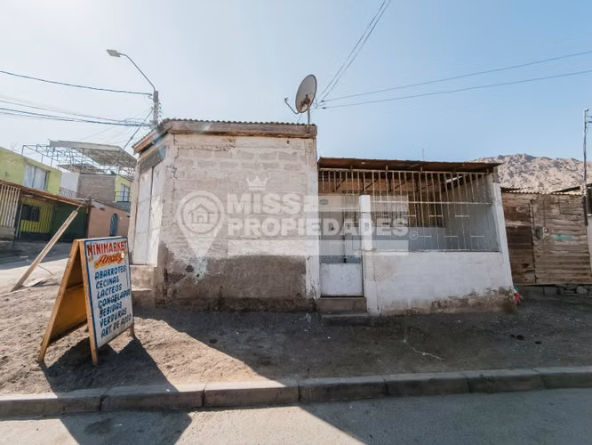 VENDE CASA CON LOCAL COMERCIAL