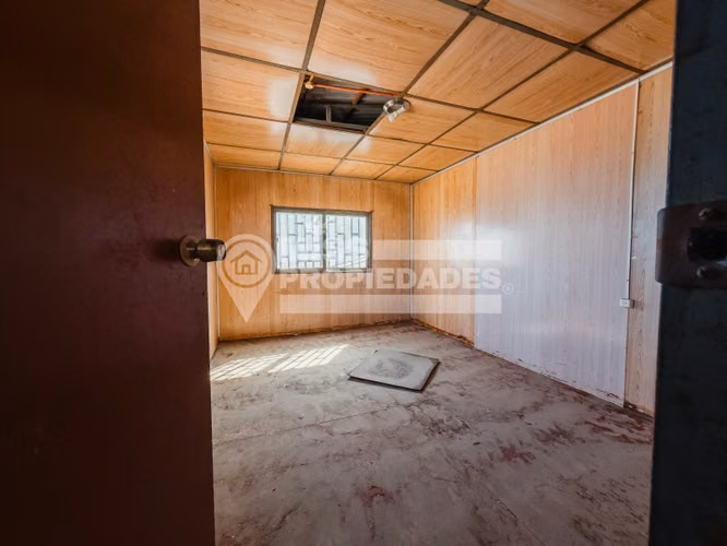 VENDE CASA CON LOCAL COMERCIAL