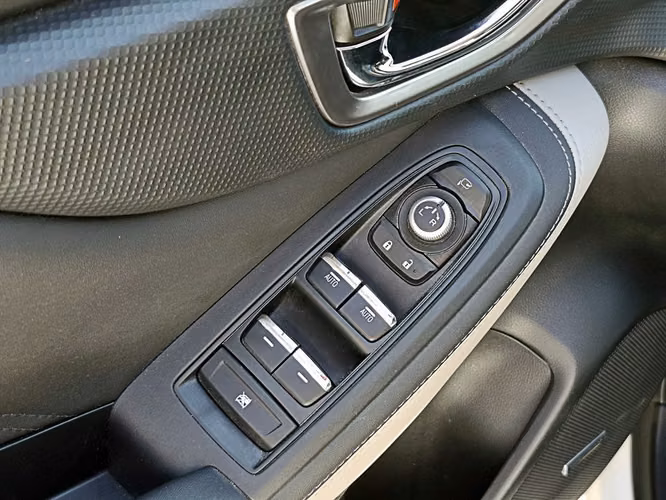 SUBARU FORESTER 2025