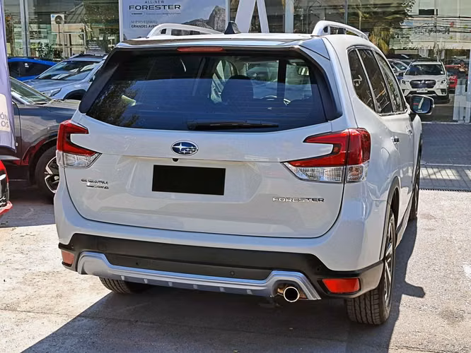SUBARU FORESTER 2025