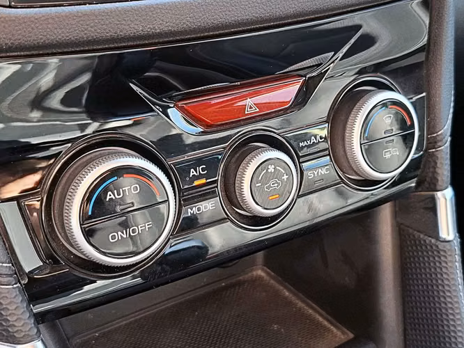 SUBARU FORESTER 2025