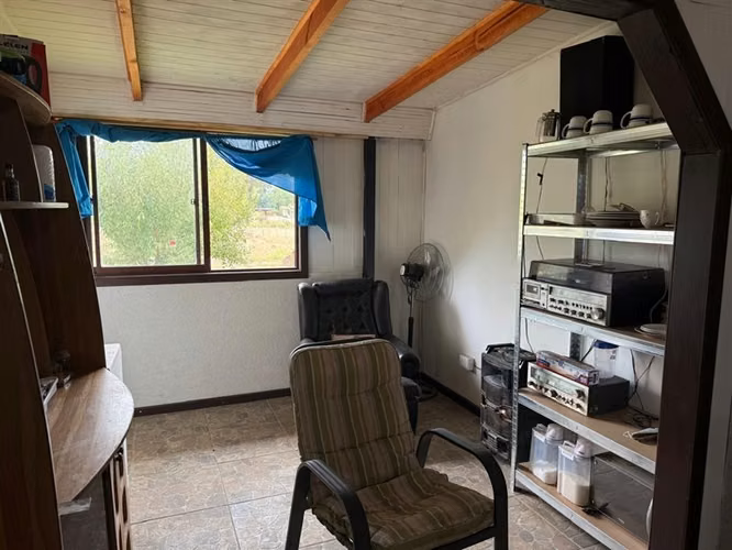 Se vende parcela 7.430 m2 con casa en Pelarco