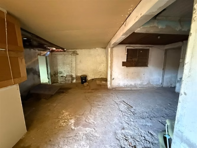 Se vende sitio urbano 1.020 m2 con 5 construcciones en Talca