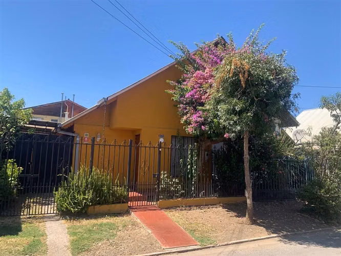 Se vende linda casa en sector sur poniente Talca