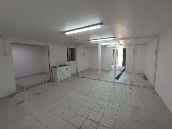 Se vende Bodega en sector Santa Elena Panimávida, Colbún