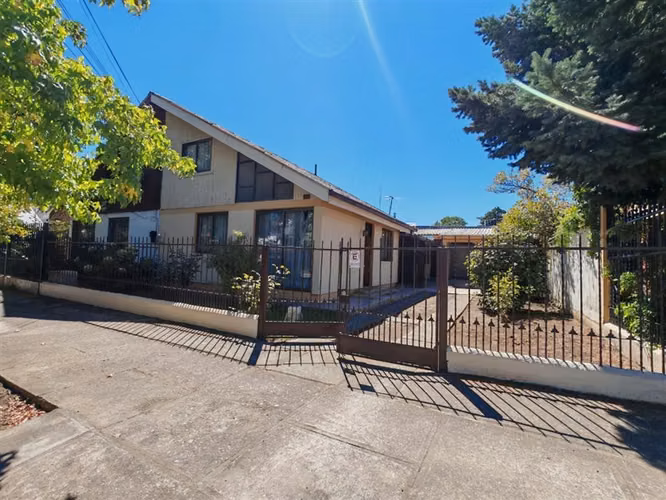 HERMOSA CASA EN VENTA CERCANA AL CENTRO DE TALCA .8 SUR