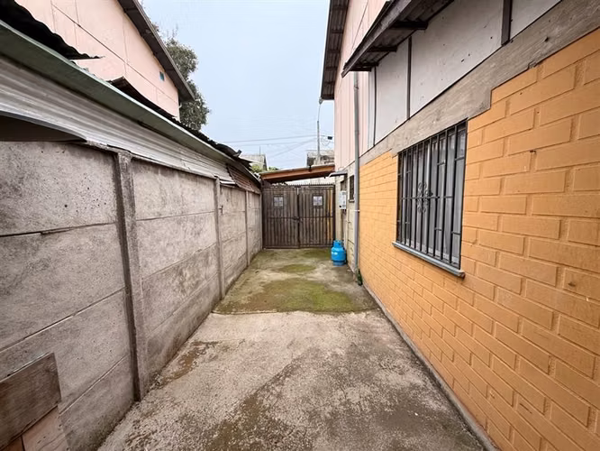 CASA EN VENTA EN BRISAS DEL MAULE - 9 ORIENTE 30 SUR TALCA