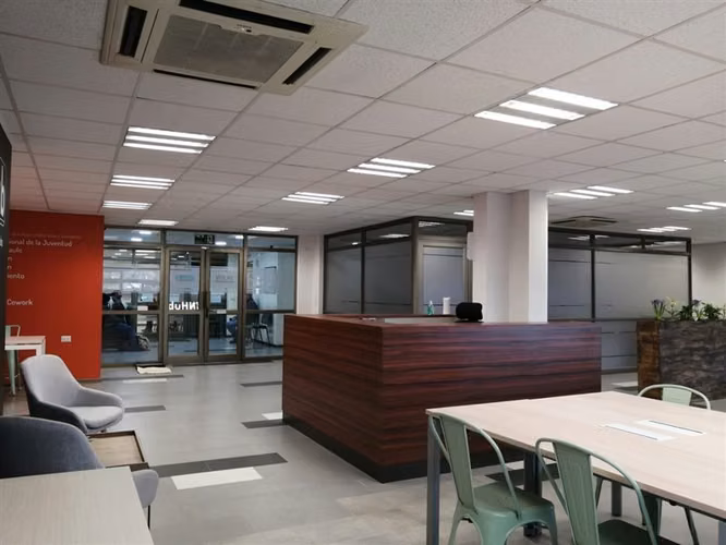 OFICINA EN ARRIENDO EN CENTRO DE TALCA . ALAMEDA OFFICE