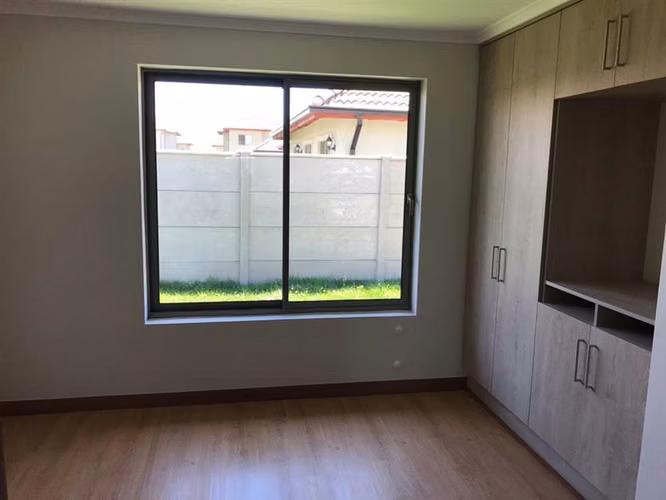 Vendo casa Hacienda las Rastras, 3D, con piscina, Talca.