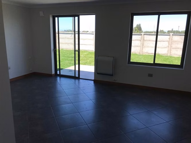 Vendo casa Hacienda las Rastras, 3D, con piscina, Talca.