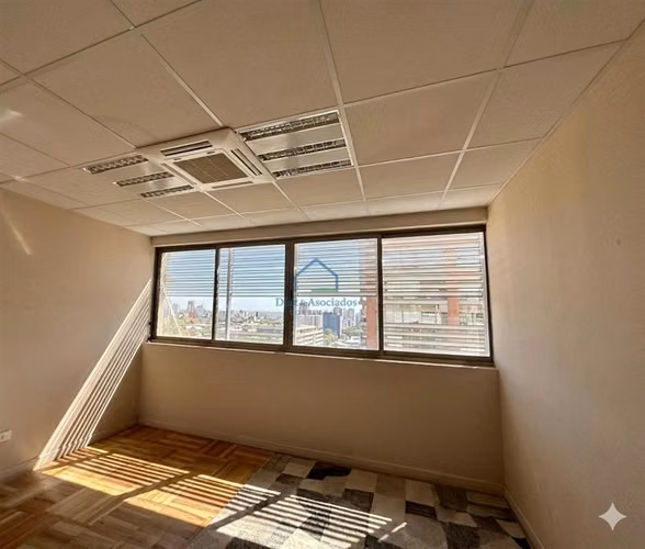 Oficina en venta en Edificio Plaza Talca.