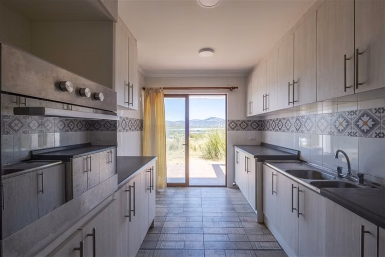 Parcela con casa mediterránea en Pencahue - Imagen 13