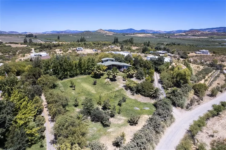 Parcela con casa en Pencahue