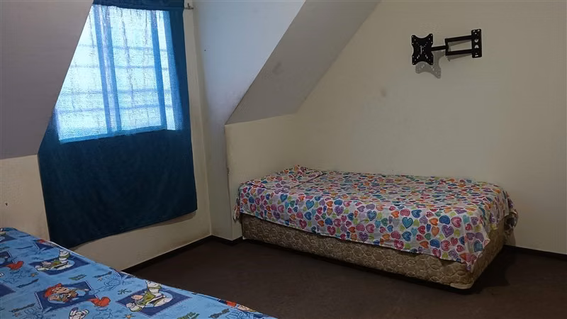 Casa 3D en Valle del Country, Solo Contado