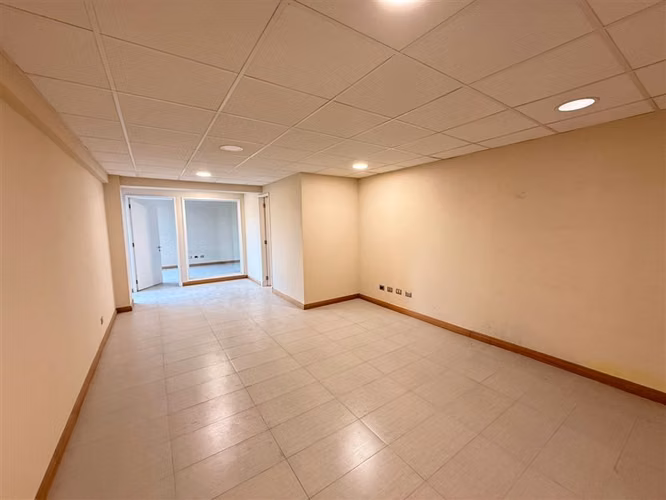 VENDEMOS OFICINA EN CENTRO DE TALCA- EDIFICIO PLAZA PONIENTE