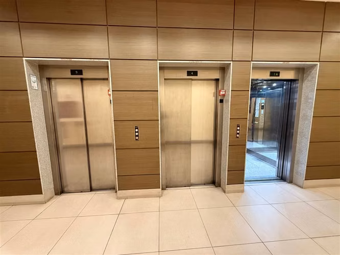 VENDEMOS OFICINA EN CENTRO DE TALCA- EDIFICIO PLAZA PONIENTE