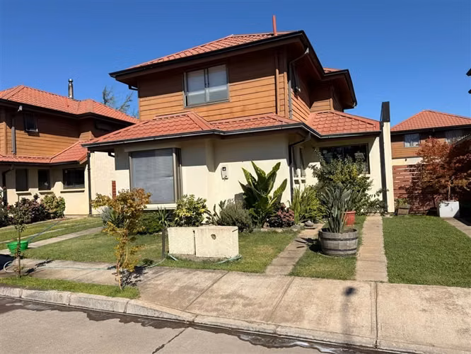 VENDEMOS AMPLIA CASA EN LOS SARMIENTOS LAS RASTRAS - TALCA - Imagen 2