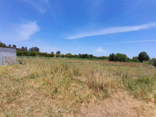 Se Vende parcela de 6800 m, con casa de 3 dorm. y 1 baño