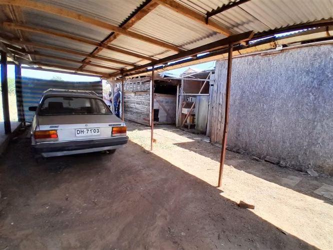 Se Vende parcela de 6800 m, con casa de 3 dorm. y 1 baño