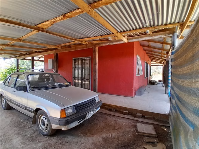 Se Vende parcela de 6800 m, con casa de 3 dorm. y 1 baño