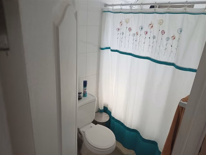 SE VENDE AMPLIA CASA VILLA LOS PORTONES DE LINARES