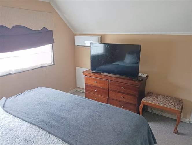 SE VENDE AMPLIA CASA VILLA LOS PORTONES DE LINARES