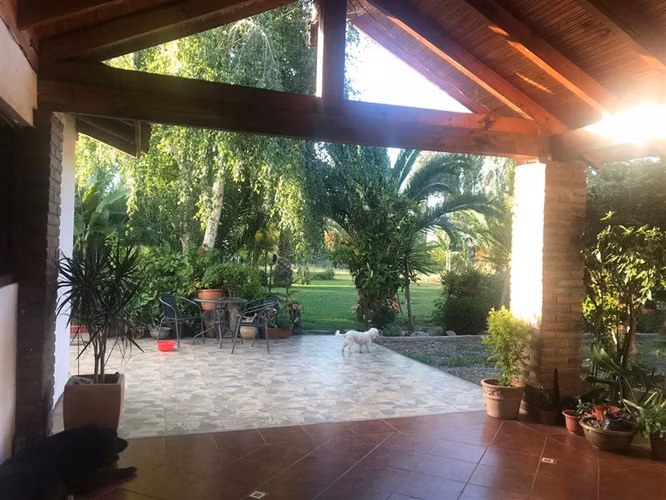 Hermosa casa en venta-Linares 3 dorm. 2 baños 5 estacionam