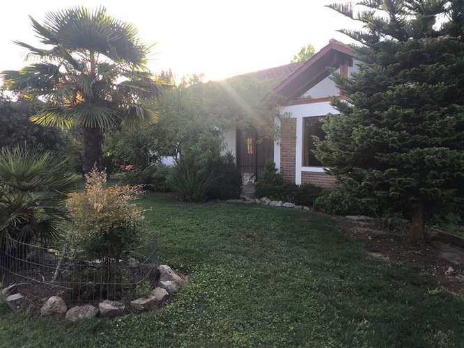 Hermosa casa en venta-Linares 3 dorm. 2 baños 5 estacionam
