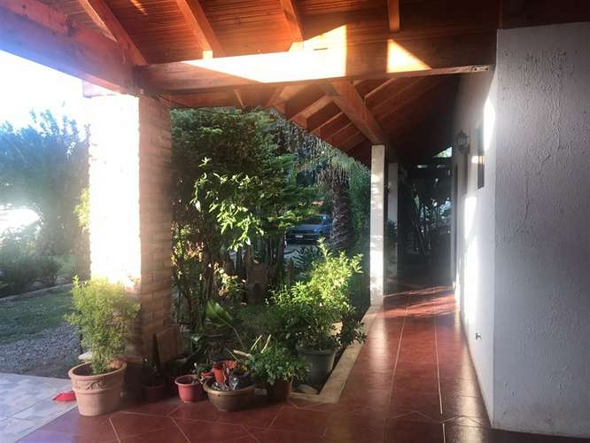 Hermosa casa en venta-Linares 3 dorm. 2 baños 5 estacionam