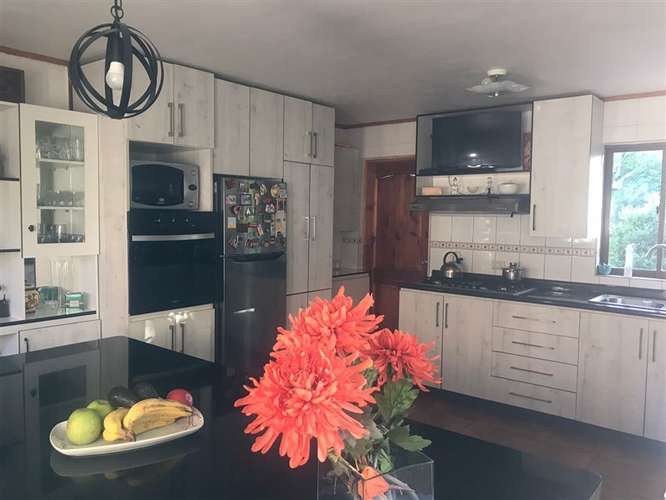 Hermosa casa en venta-Linares 3 dorm. 2 baños 5 estacionam