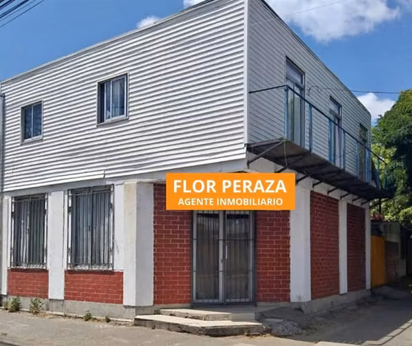 En venta amplia casa de dos pisos en pleno centro de Talca