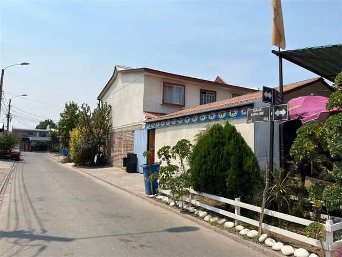 Casa 2 pisos + Local Comercial equipado - Doña Ignacia III