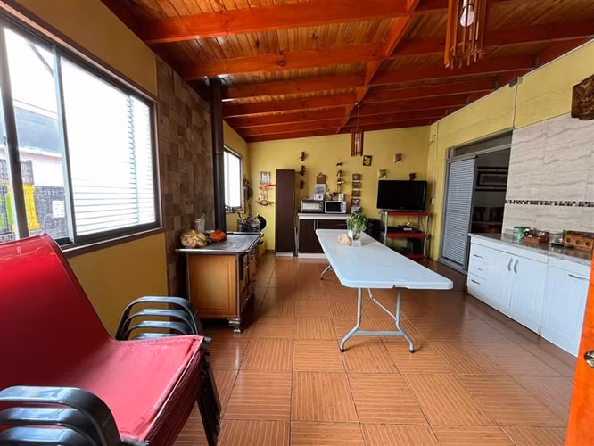 Casa 2 pisos + Local Comercial equipado - Doña Ignacia III