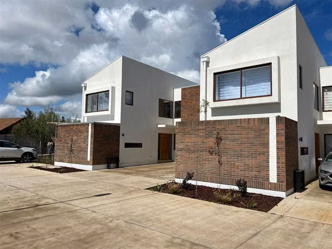 ARRENDAMOS MODERNA Y EQUIPADA CASA EN LAS RASTRAS TALCA