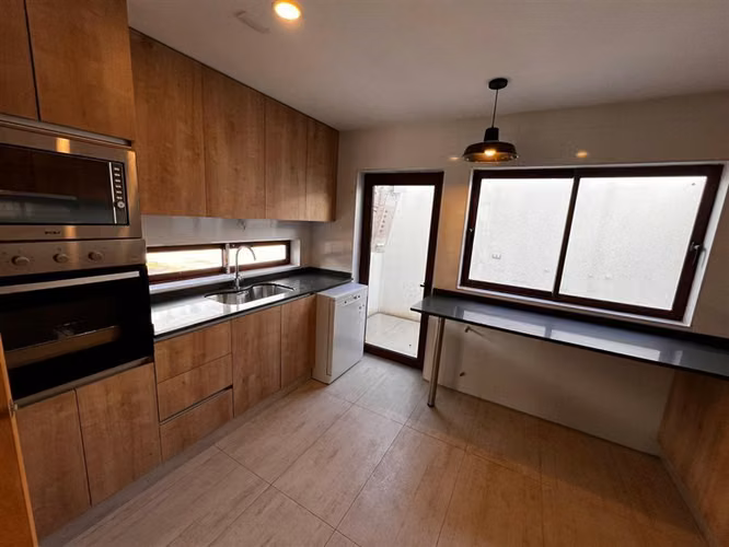 ARRENDAMOS MODERNA Y EQUIPADA CASA EN LAS RASTRAS TALCA