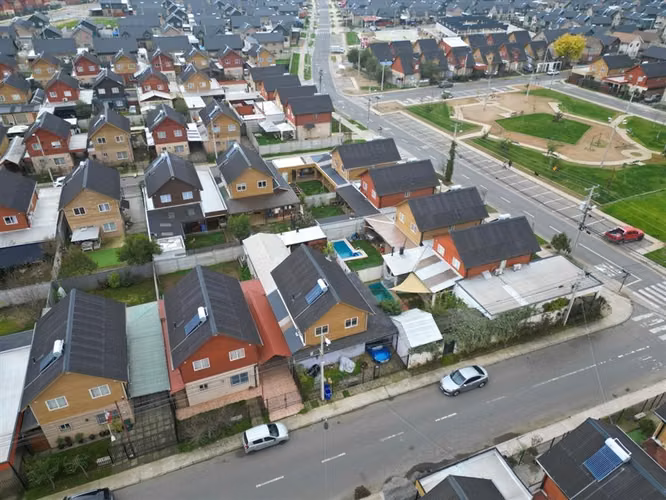 VENDEMOS HERMOSA Y AMPLIA CASA EN VALLES DEL COUNTRY TALCA - Imagen 17