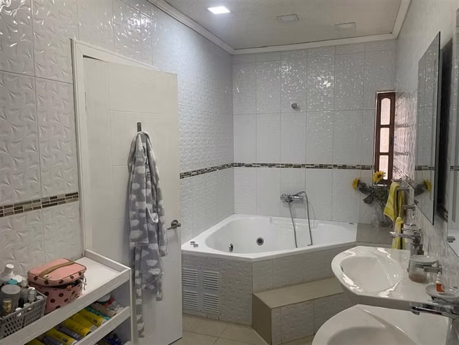 Casa en Arriendo de 4 Dormitorios Centrica en Talca - Imagen 31