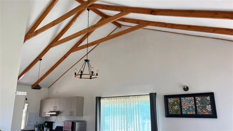 Parcela 5.000 m con 2 casas y piscina en Pelarco