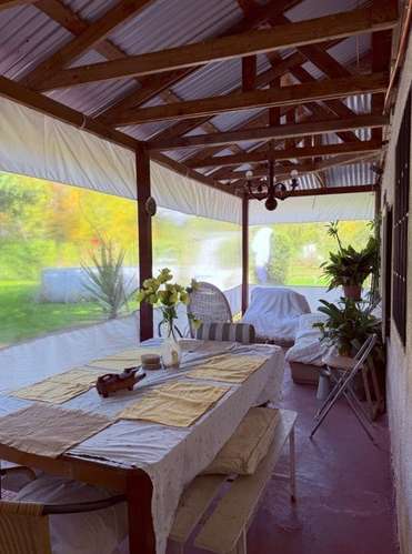 AMPLIA CASA DISPONIBLE PARA VENTA O ARRIENDO EN RARI, COLBÚN