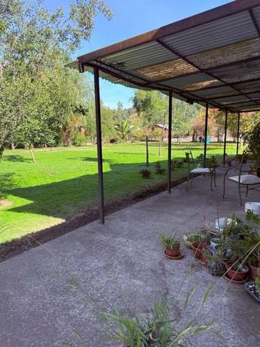 AMPLIA CASA DISPONIBLE PARA VENTA O ARRIENDO EN RARI, COLBÚN