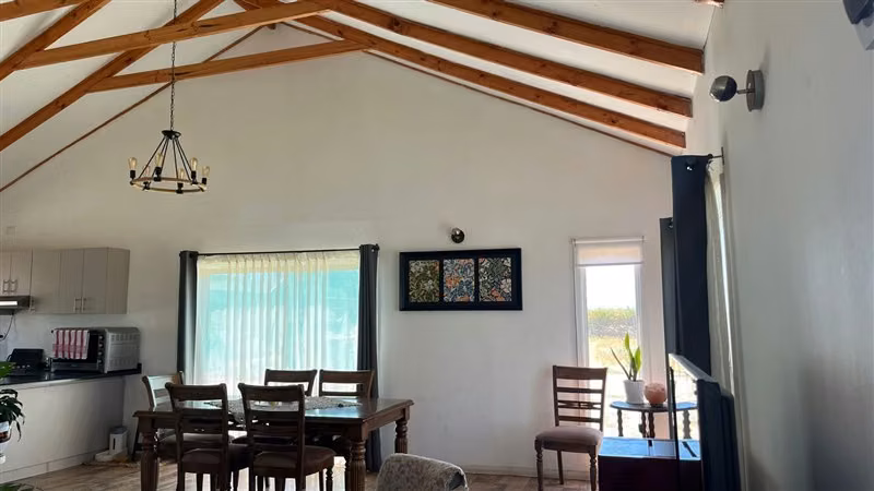 Parcela 5.000 m con 2 casas y piscina en Pelarco