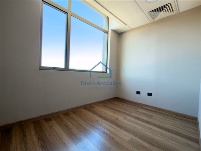 Oficina en arriendo en Polo Comercial Paseo Hacienda.