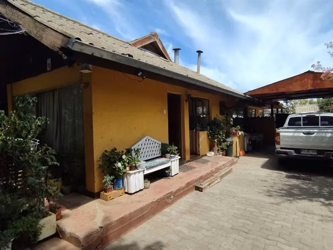 Se Vende cómoda y segura casa, ubicada en 20 Oriente
