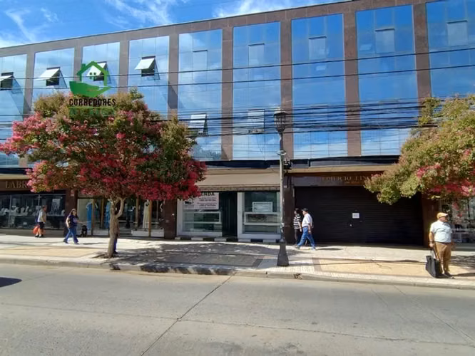 SE ARRIENDA LOCAL COMERCIAL EN 1 NORTE CON 7 ORIENTE.
