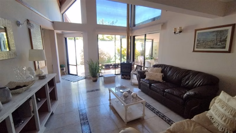 ¡Oportunidad única! Se vende comoda casa en Condominio Quint